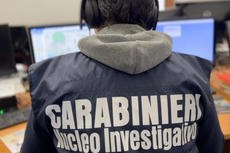 DOPPIO COLPO ALLA CAMORRA: MAXI SEQUESTRO DI DROGA E ARRESTO DI UN LATITANTE