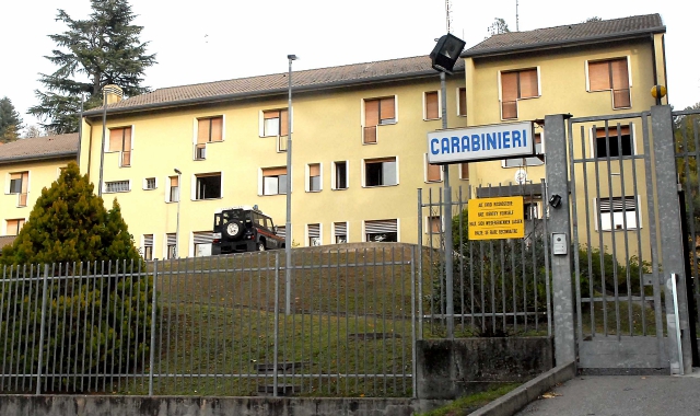 TENTA SUICIDIO SALVATO IN EXTREMIS DAI CARABINIERI DELLA RADIOMOBILE DI LUINO