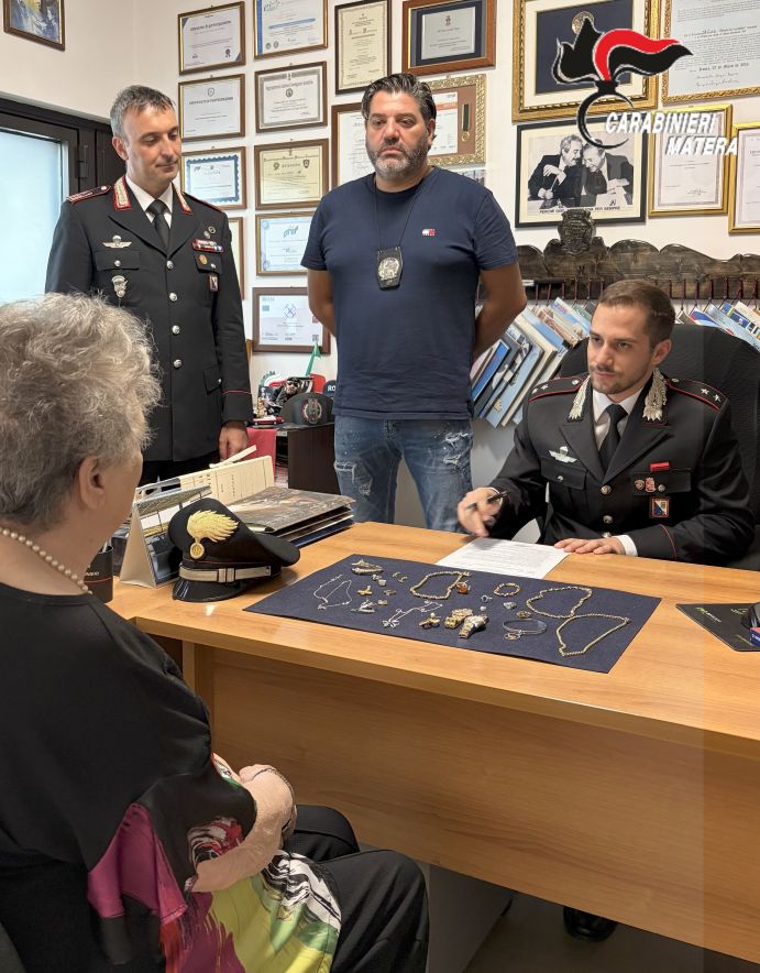 TRUFFA A UN’ANZIANA A MATERA: ARRESTATI DUE TRUFFATORI E RECUPERATO BOTTINO DA 30.000 EURO