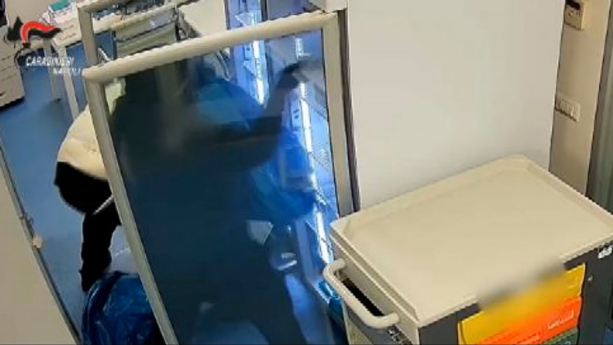 Furto di farmaci oncologici al Pascale: due persone arrestate dai Carabinieri